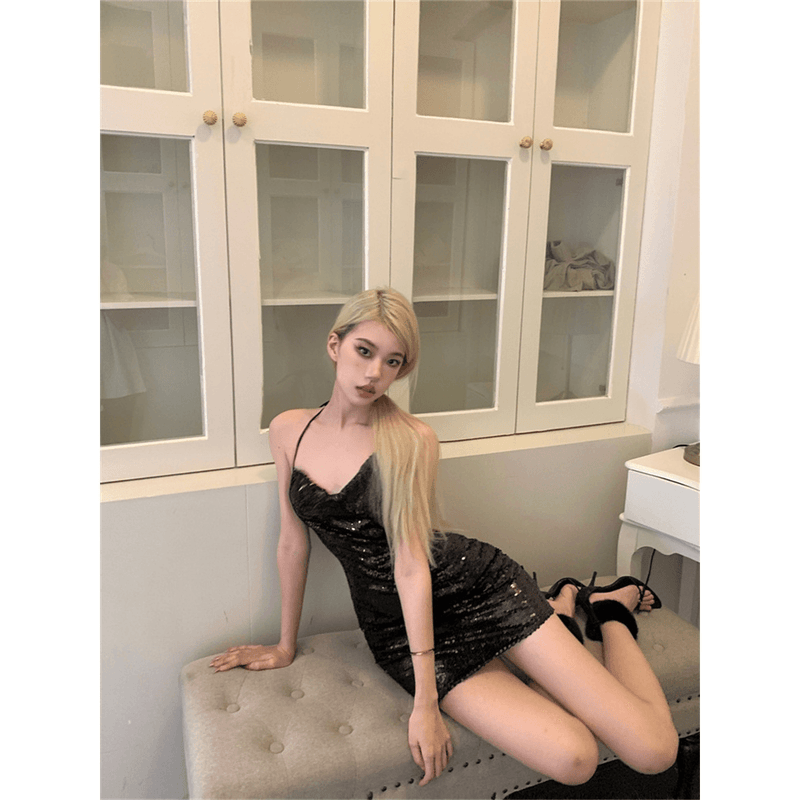VESTIDO DE ALCINHA PAETE KYLIE - EppzDescontos